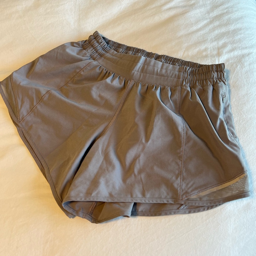 Lululemon Hotty Hot Low-Rise Lined Short 4"